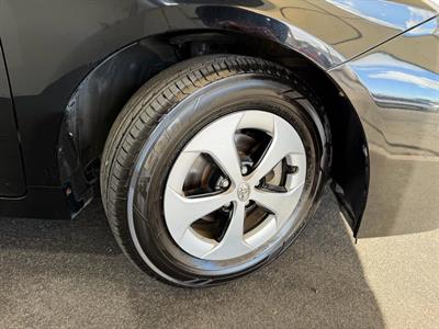 2013 Toyota Prius - Thumbnail