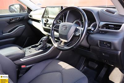 2022 Toyota Highlander - Thumbnail