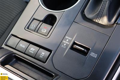 2022 Toyota Highlander - Thumbnail