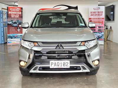2022 Mitsubishi Outlander - Thumbnail