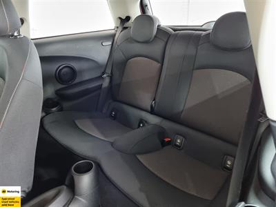 2016 Mini Cooper - Thumbnail