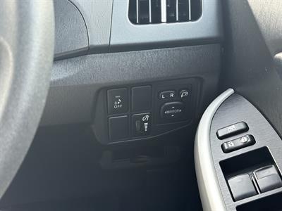 2012 Toyota Prius - Thumbnail