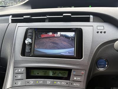 2012 Toyota Prius - Thumbnail