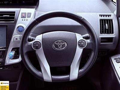 2012 Toyota Prius - Thumbnail