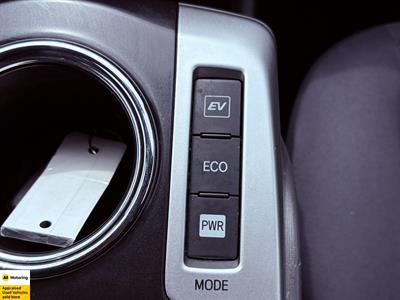 2012 Toyota Prius - Thumbnail