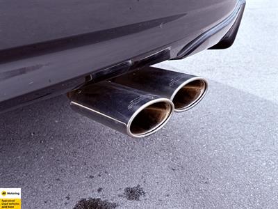 2012 Toyota Prius - Thumbnail