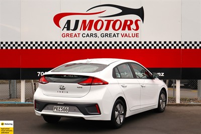 2022 Hyundai IONIQ - Thumbnail