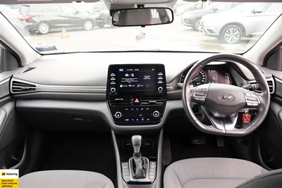 2022 Hyundai IONIQ - Thumbnail