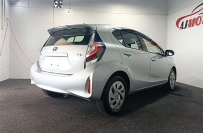 2020 Toyota Aqua - Thumbnail