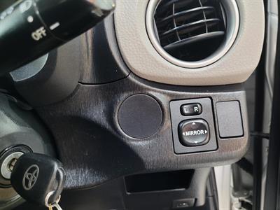 2012 Toyota Yaris - Thumbnail