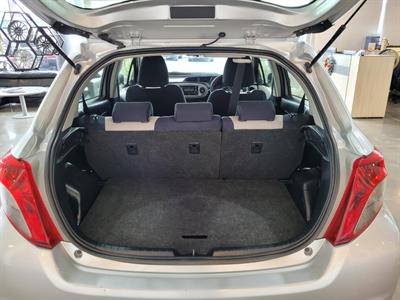 2012 Toyota Yaris - Thumbnail