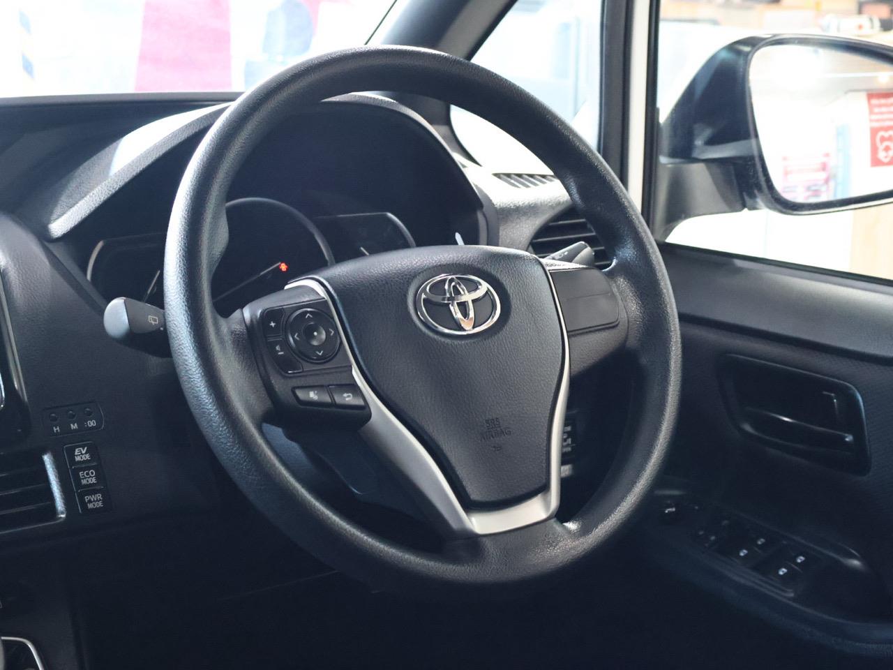2015 Toyota Noah