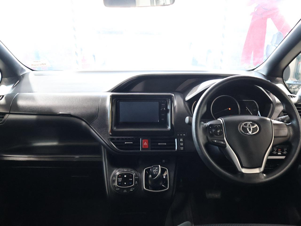 2015 Toyota Noah