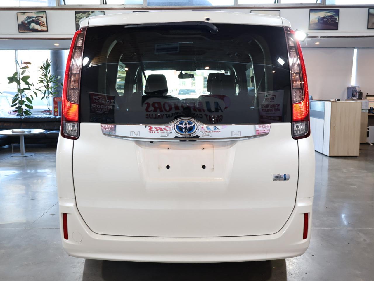 2015 Toyota Noah