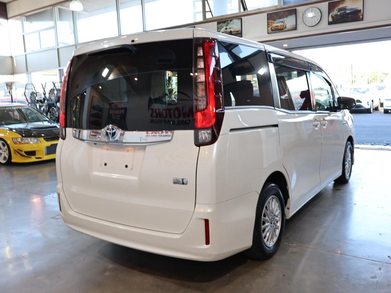 2015 Toyota Noah
