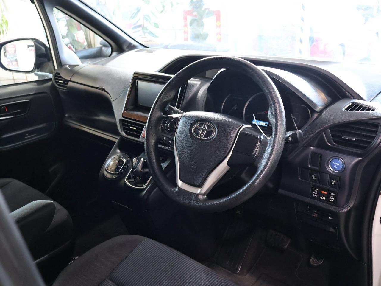 2015 Toyota Noah