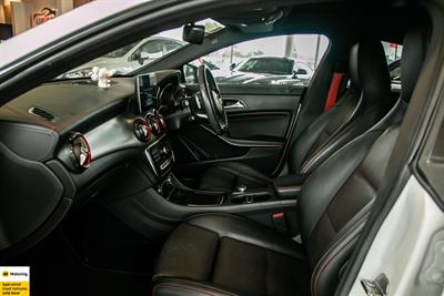 2018 Mercedes-Benz CLA - Thumbnail