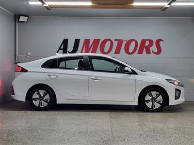 2022 Hyundai IONIQ - Thumbnail