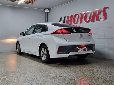 2022 Hyundai IONIQ - Thumbnail