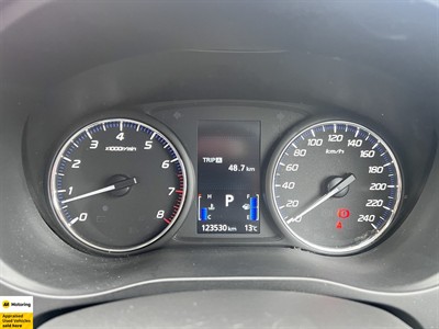 2021 Mitsubishi Outlander - Thumbnail