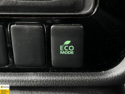 2021 Mitsubishi Outlander - Thumbnail