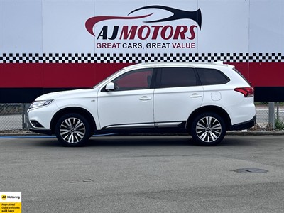 2021 Mitsubishi Outlander - Thumbnail