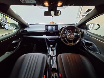 2021 Toyota Yaris - Thumbnail