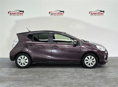 2014 Toyota Aqua - Thumbnail