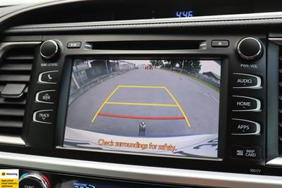 2020 Toyota Highlander - Thumbnail