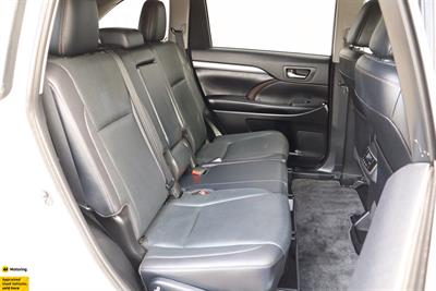 2020 Toyota Highlander - Thumbnail