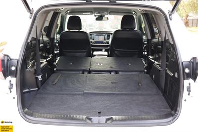 2020 Toyota Highlander - Thumbnail