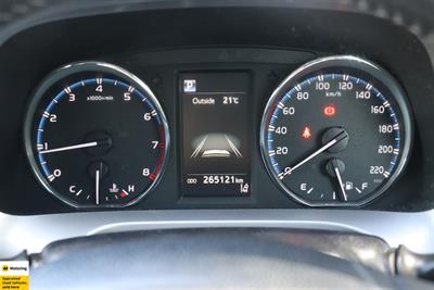 2017 Toyota RAV4 - Thumbnail