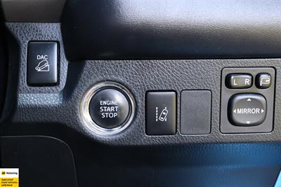 2017 Toyota RAV4 - Thumbnail