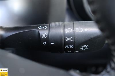 2017 Toyota RAV4 - Thumbnail