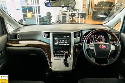 2012 Toyota Vellfire - Thumbnail