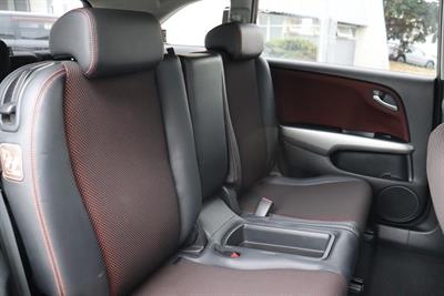 2013 Honda Stream - Thumbnail