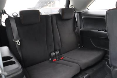 2013 Honda Stream - Thumbnail