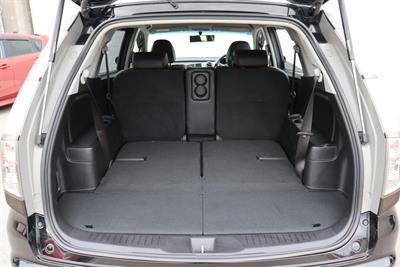 2013 Honda Stream - Thumbnail