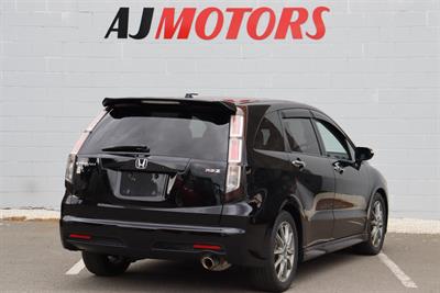 2013 Honda Stream - Thumbnail