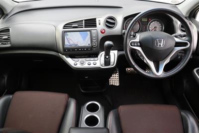 2013 Honda Stream - Thumbnail
