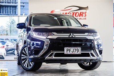 2022 Mitsubishi Outlander - Thumbnail