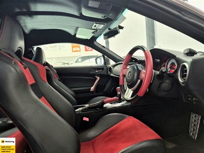 2016 Toyota 86 - Thumbnail