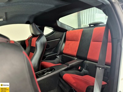 2016 Toyota 86 - Thumbnail