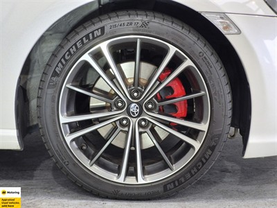 2016 Toyota 86 - Thumbnail