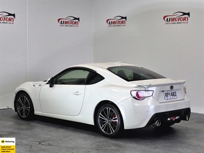 2016 Toyota 86 - Thumbnail