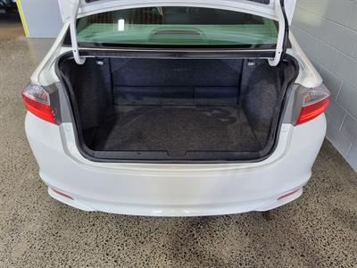 2015 Honda Grace - Thumbnail