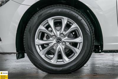 2015 Mazda Demio - Thumbnail