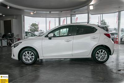 2015 Mazda Demio - Thumbnail