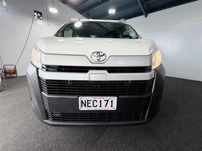 2020 Toyota Hiace - Thumbnail