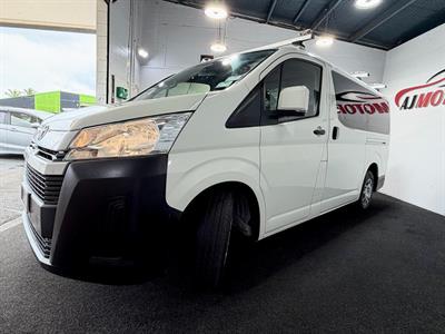 2020 Toyota Hiace - Thumbnail
